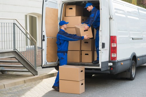 Storage unit with organized belongings